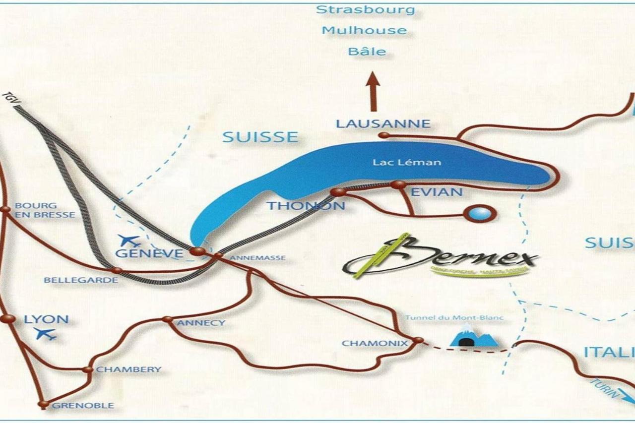 Le 211,ski et randonnée, lave linge ,parking Bernex Esterno foto