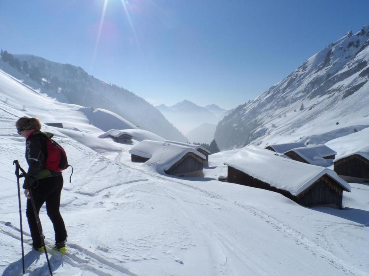 Le 211,ski et randonnée, lave linge ,parking Bernex Esterno foto